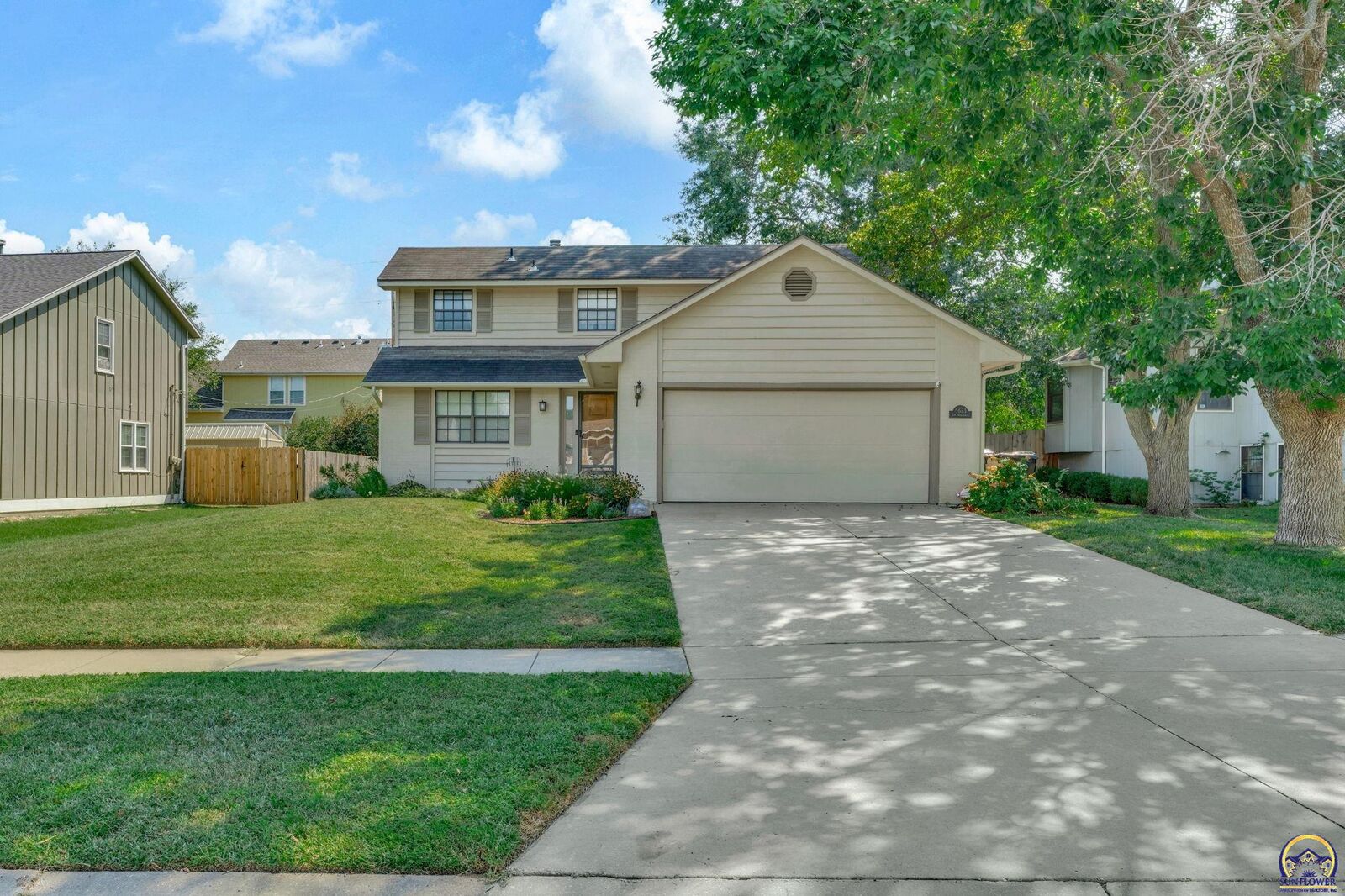 Property Photo:  5623 SW 34th Ter  KS 66614 