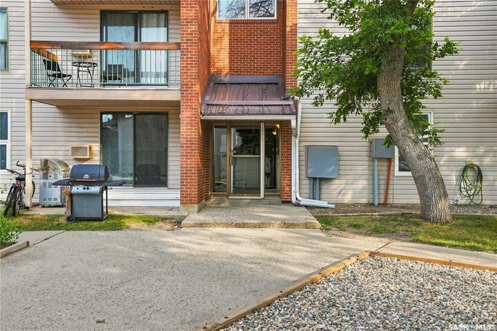 Property Photo:  34 Nollet Avenue 301  SK S4T 7P9 