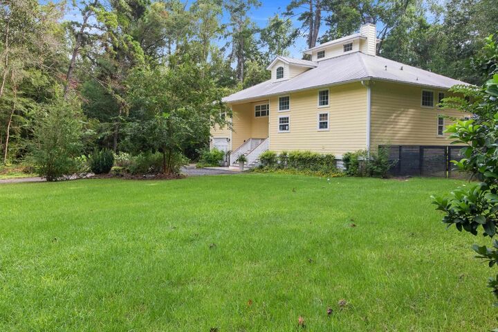 Property Photo: 112 River Plantation Rd FL 32327