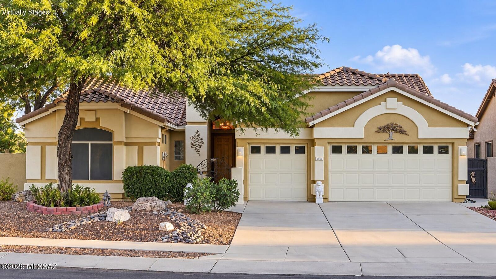Property Photo:  1565 W Periwinkle Place  AZ 85737 