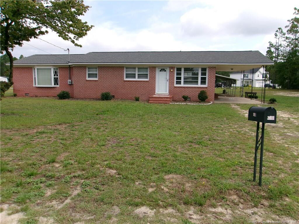 Property Photo: 301 W Vinson Avenue NC 28318