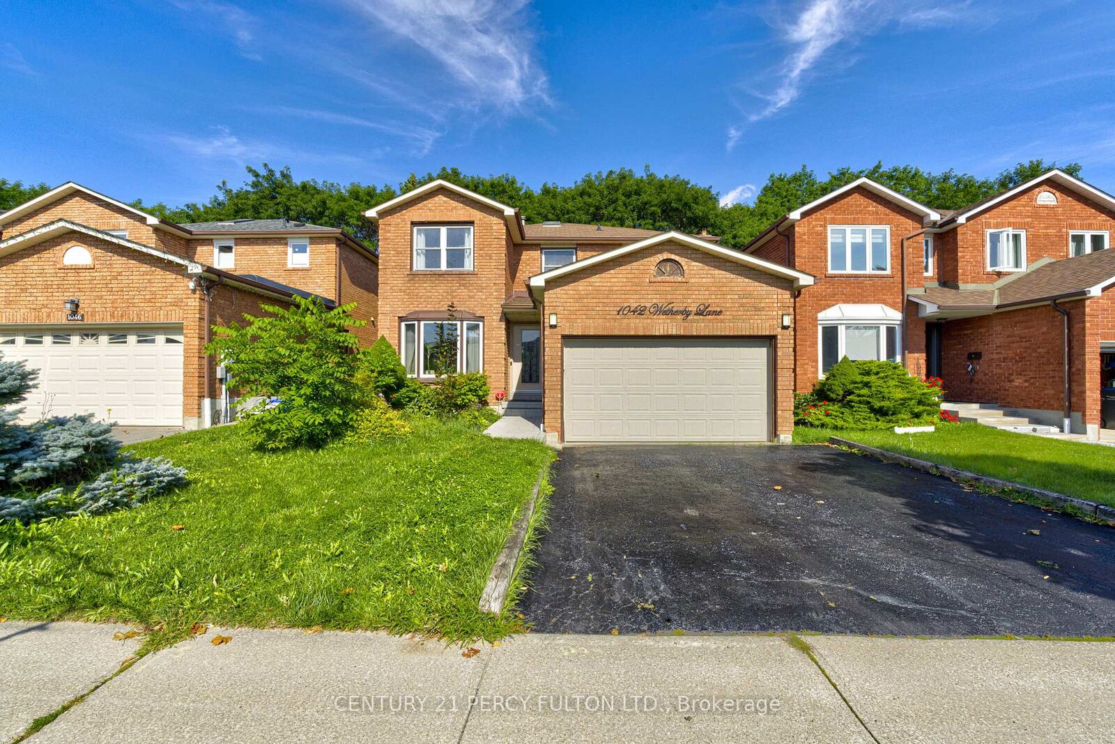 Property Photo:  1042 Wetherby Lane  ON L4W 4R8 