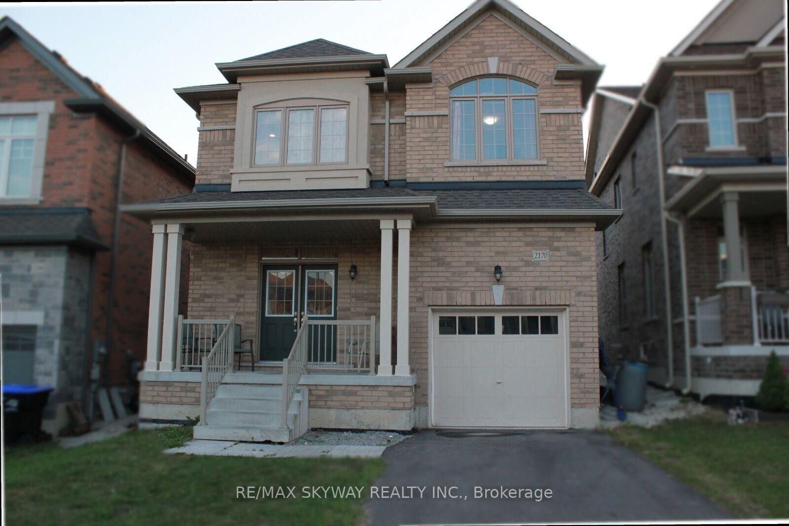 Photo de la propriété:  2170 Lozenby Street  ON L9S 0M9 