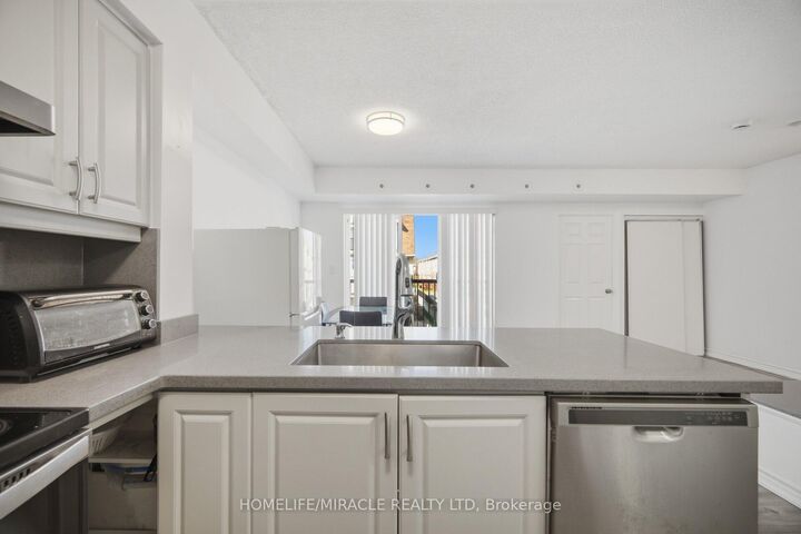 Property Photo: 3049 Finch Avenue W 2002 ON M9M 0A5
