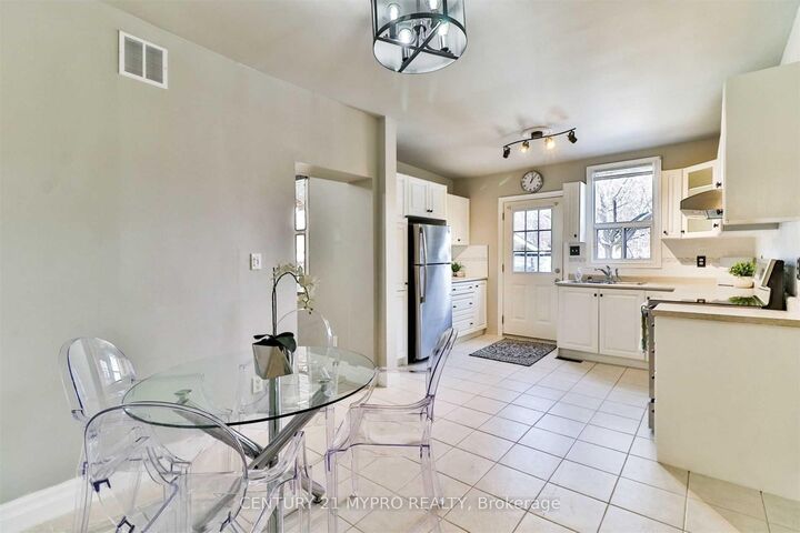 Property Photo:  1111 Dufferin Street  ON M6H 4B5 