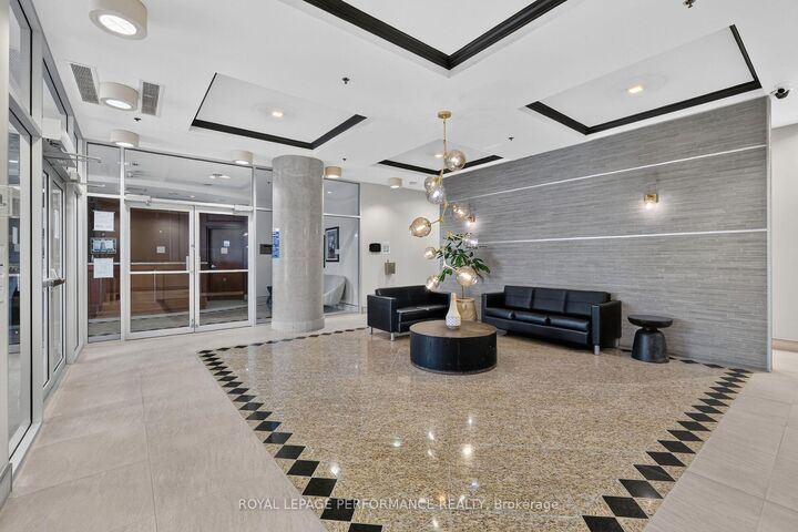 Property Photo:  90 Landry Street 1606  ON K1L 0A9 