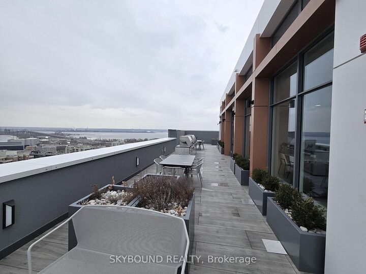 Property Photo:  500 Brock Avenue 1008  ON L7S 0A5 