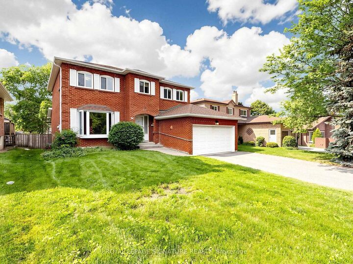 Property Photo:  94 Howlett Avenue  ON L3Y 5S5 