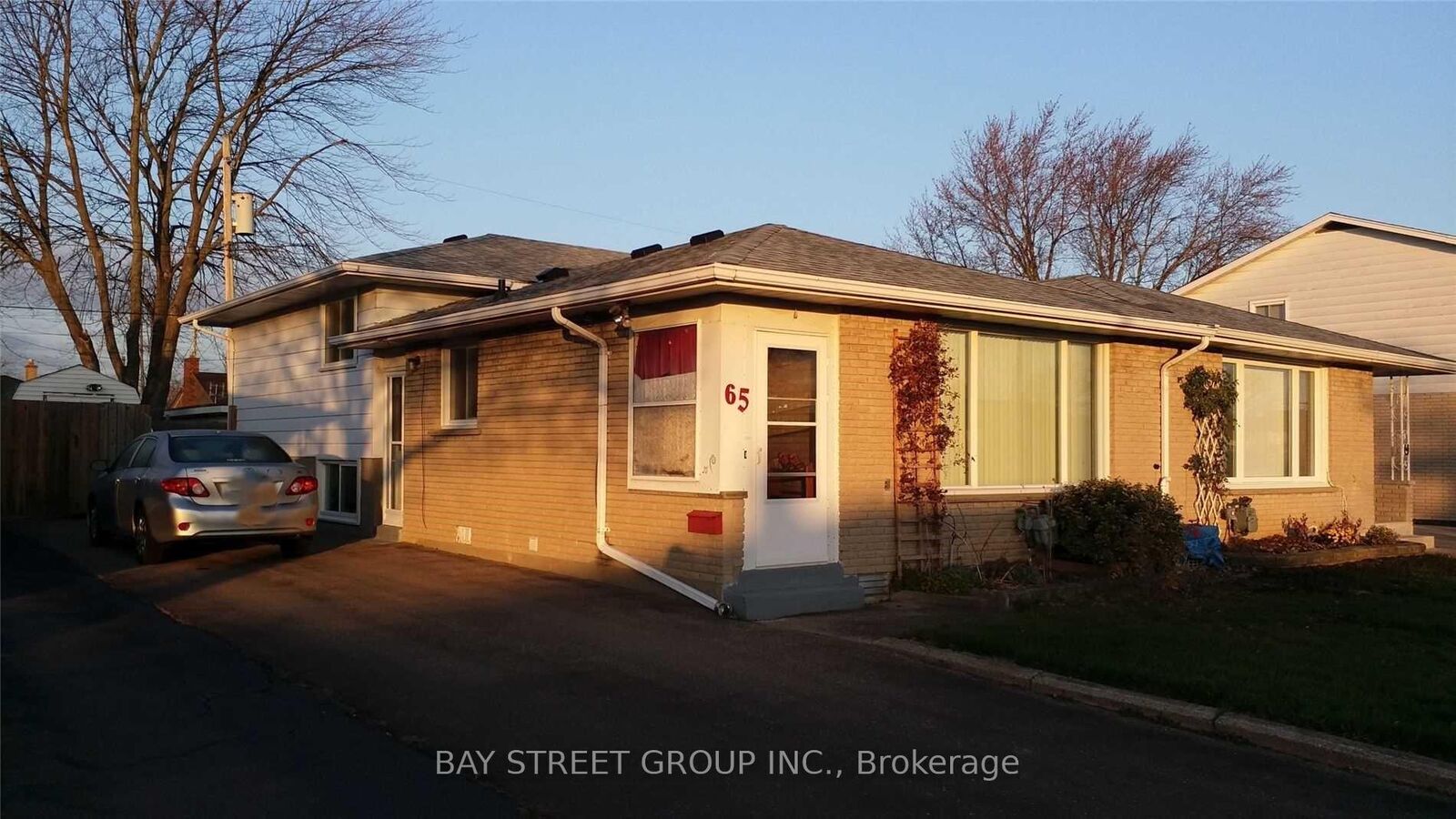 Property Photo:  65 Saint Andrews Avenue  ON L3B 1E3 