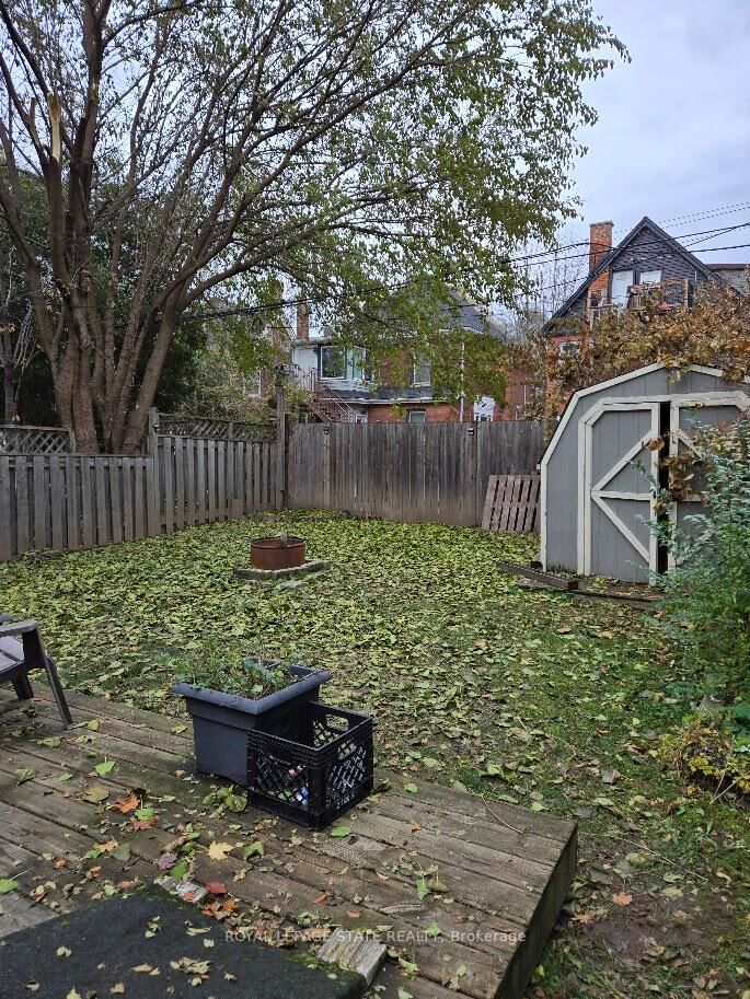 Property Photo:  17 Fairleigh Avenue S  ON L8M 2K1 