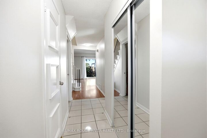 Property Photo:  21 Livonia Place 76  ON M1E 4W5 