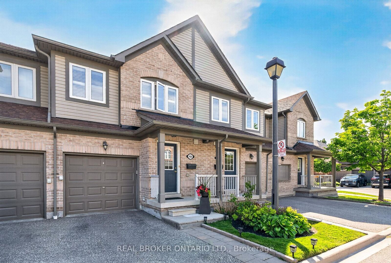 Property Photo:  86 Joymar Drive 102  ON L5M 7Z6 