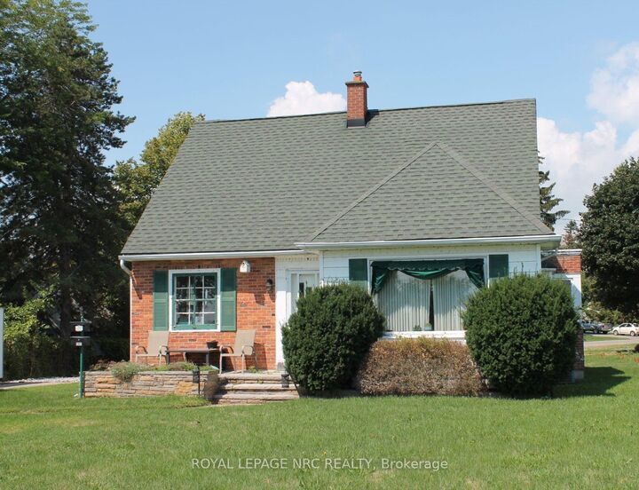 Property Photo: 19 Lakeshore Road ON L3K 2S2