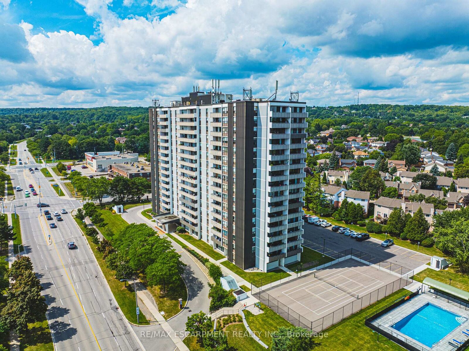 Property Photo:  2055 Upper Middle Road 1507  ON L7P 3P4 