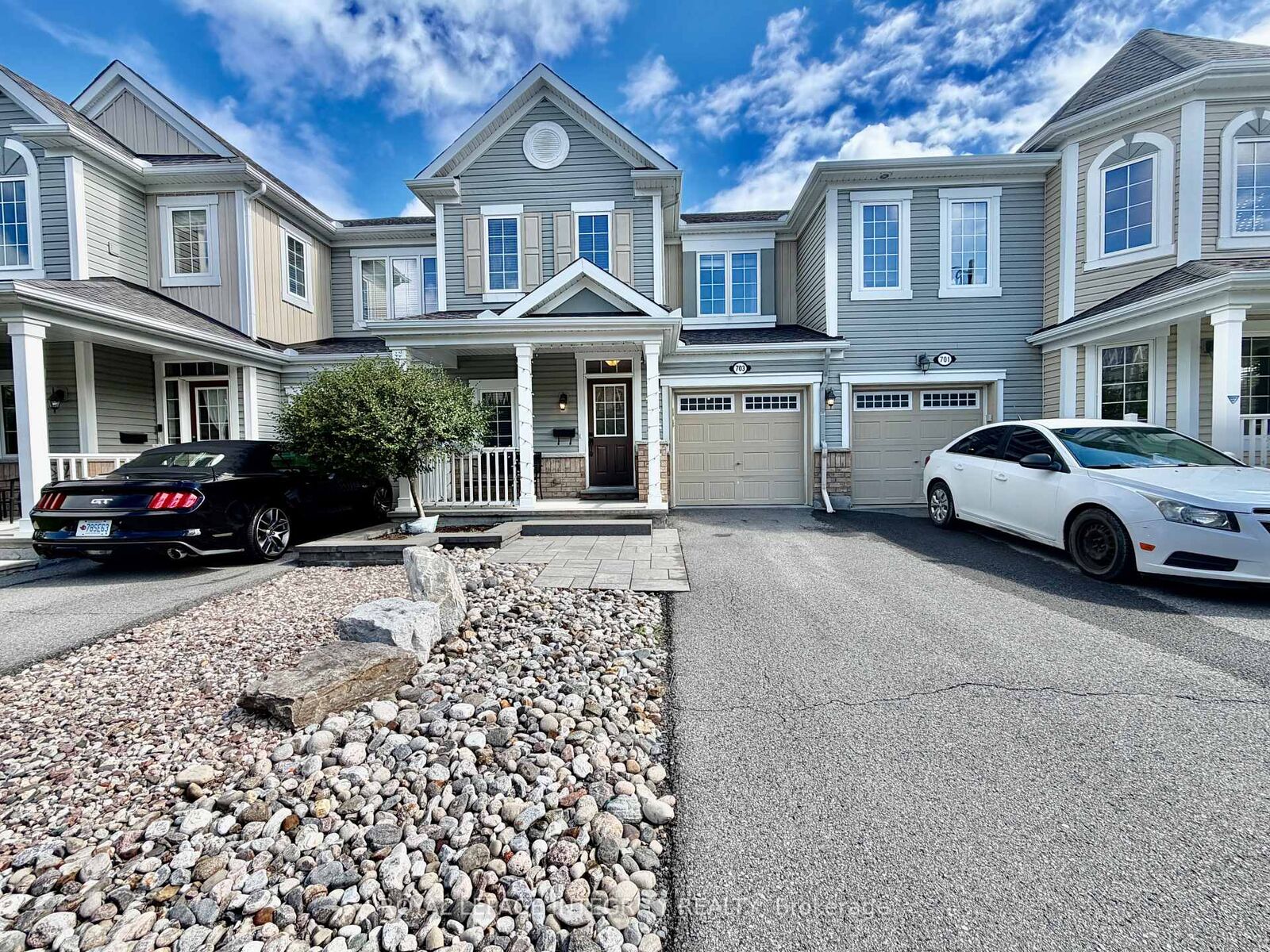 Property Photo:  703 Maloja Way  ON K2S 0N6 