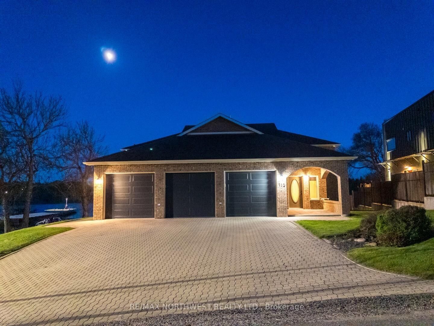 Property Photo:  110 Lakeside Crescent  ON P9N 4H4 