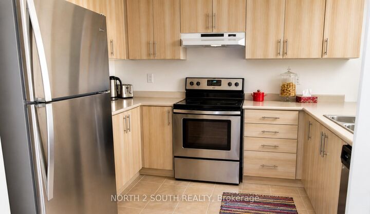 Property Photo:  15 Gower Drive  ON L4G 0V9 