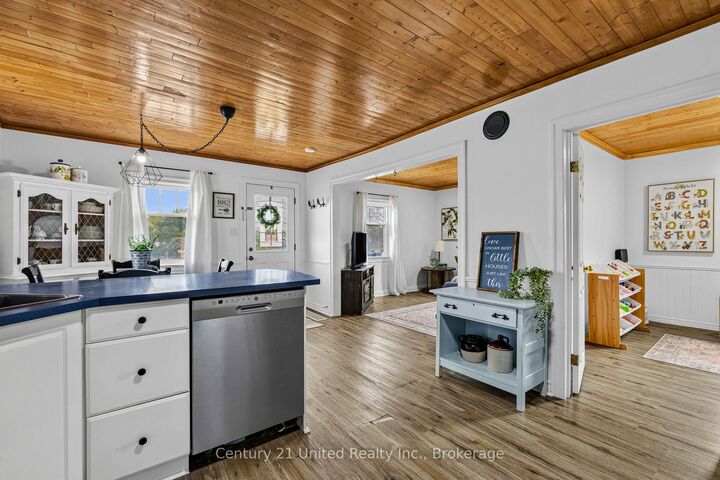 Property Photo:  882 Peterborough Street  ON K0L 3A0 
