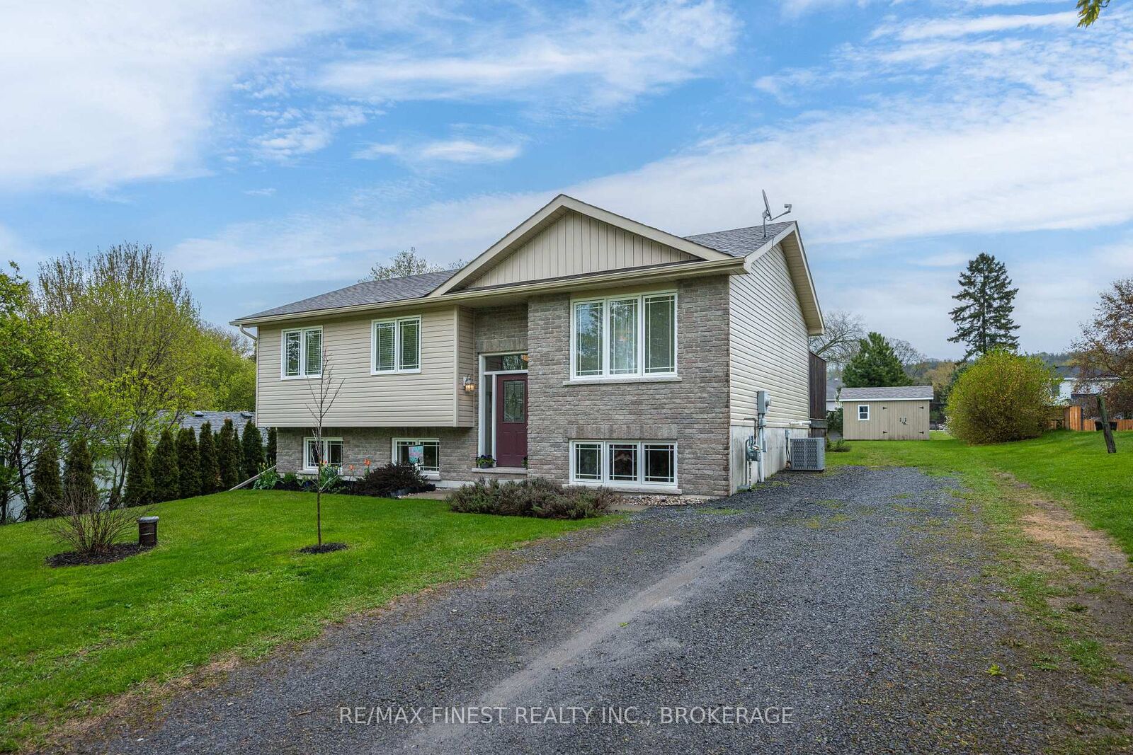 Property Photo:  145 Upper Lake Street  ON K0K 2T0 