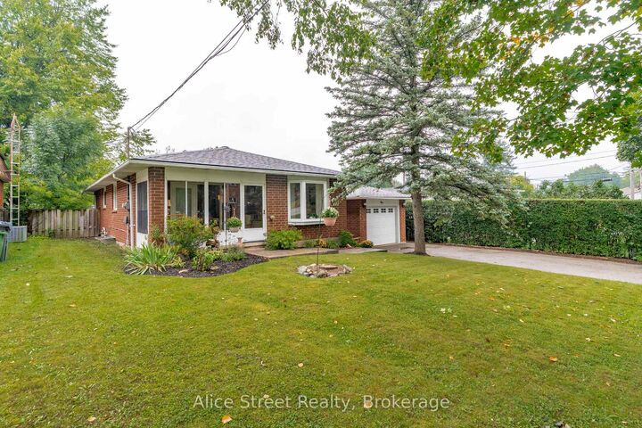 Property Photo:  5 Glenbrook Drive  ON N1E 1B1 
