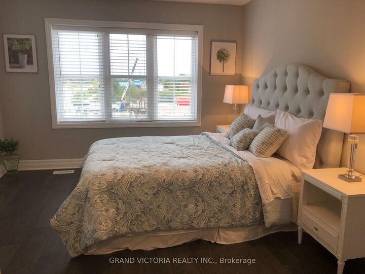 Property Photo:  22 Spring Creek Drive 10  ON L8B 1V7 