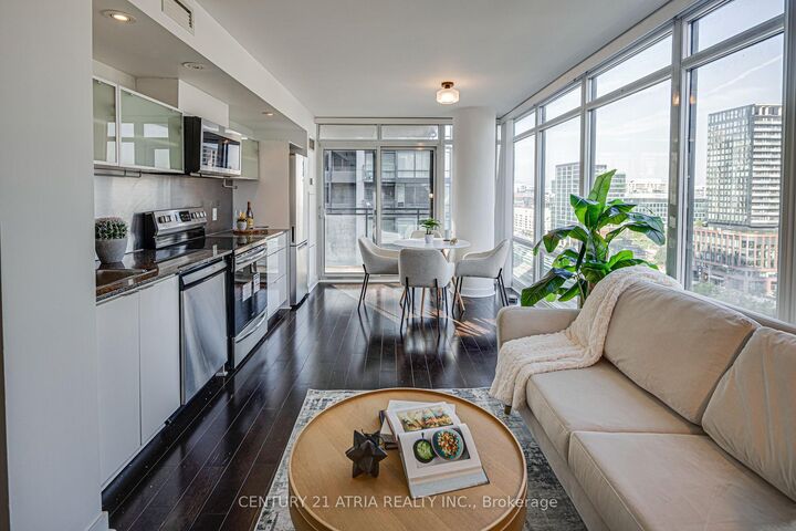 Property Photo: 4K Spadina Avenue 1802 ON M5V 3Y9