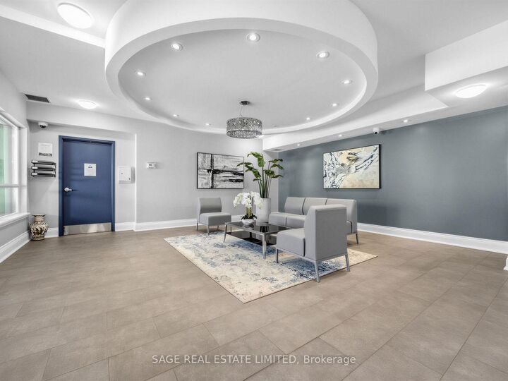 Property Photo:  60 Fairfax Crescent 507  ON M1L 0E1 