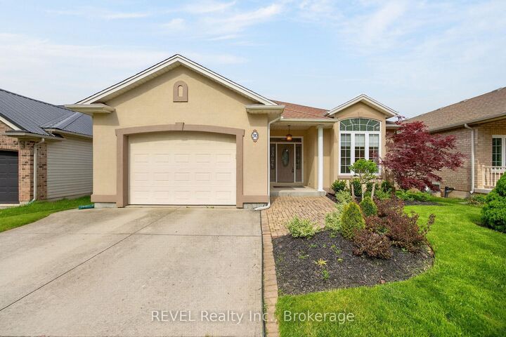 Property Photo:  30 Bianca Drive  ON L0S 1T0 
