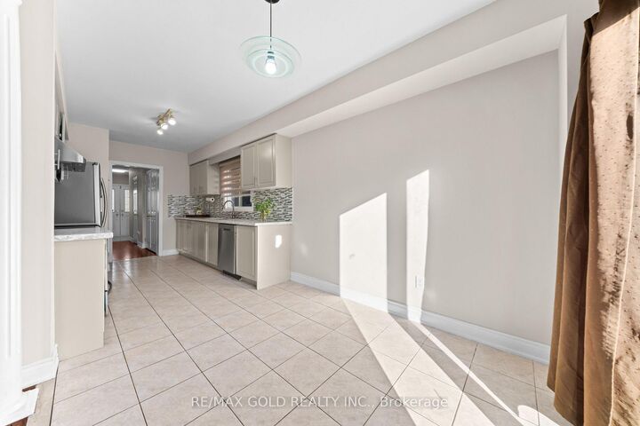 Property Photo:  24 Alberta Terrace  ON L6R 2H8 
