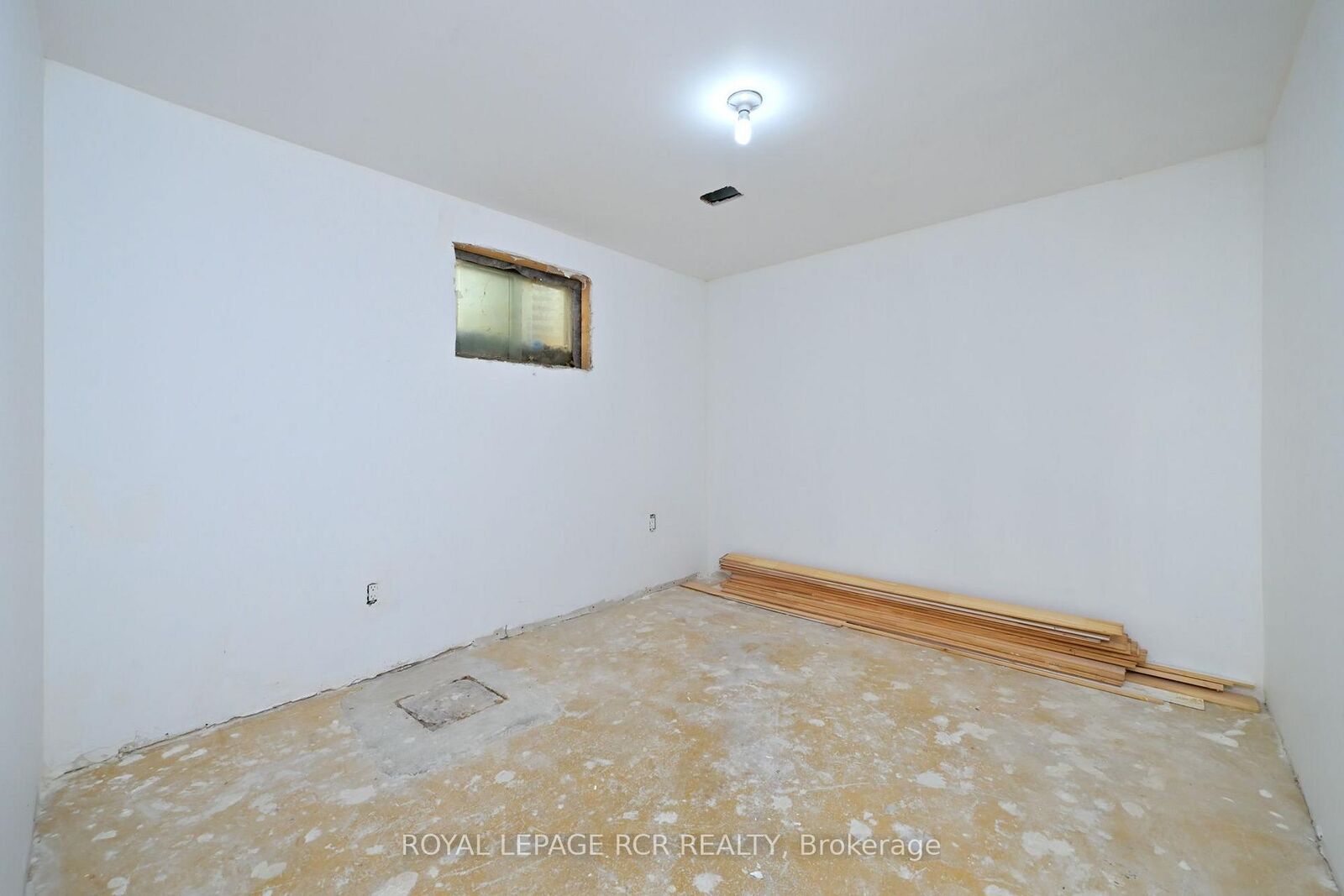 Property Photo:  116 Ann Street  ON L9V 2W8 