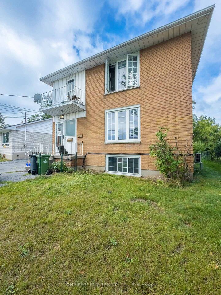 Photo de la propriété:  16 Daly Street  ON K7K 4Y9 
