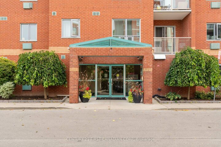 Property Photo:  77 Baseline Road W 608  ON N6J 1V5 