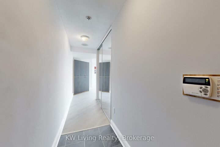 Property Photo: 7 Concorde Place 2309 ON M3C 3N4