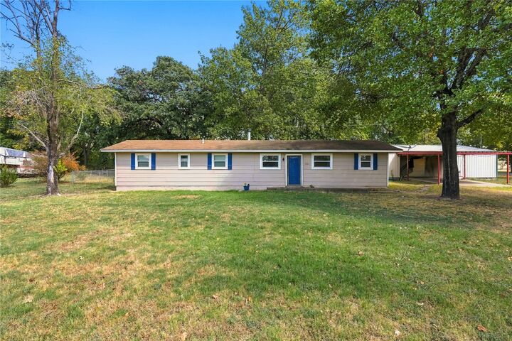Property Photo:  116983 S 4205 Road  OK 74432 