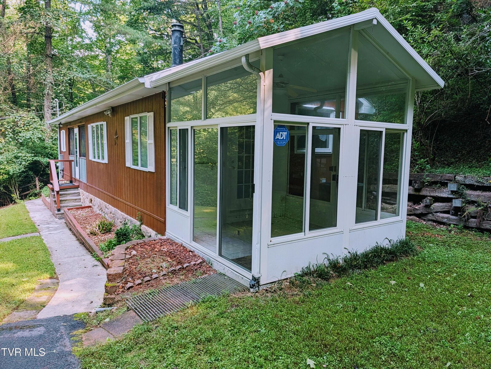 Property Photo: 3223 Little Prater Road VA 24614