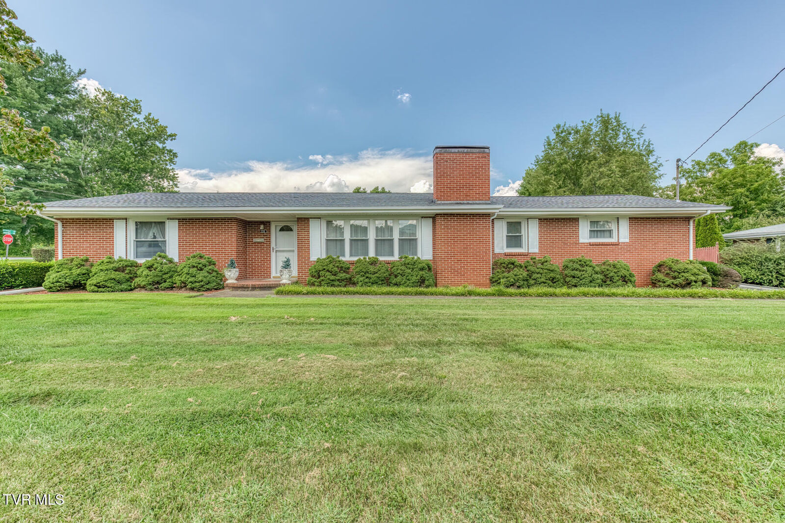 Property Photo:  2216 Wyndale Road  TN 37604 