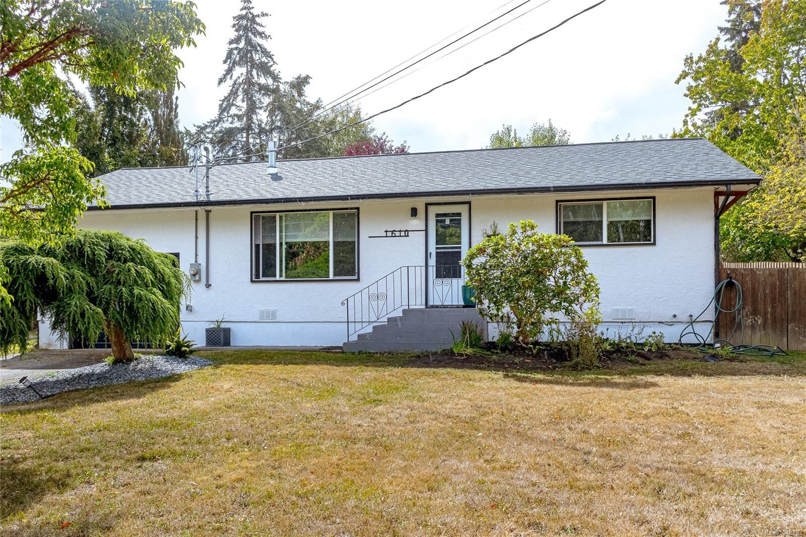 Property Photo:  1610 Glen Rd  BC V0R 1N1 