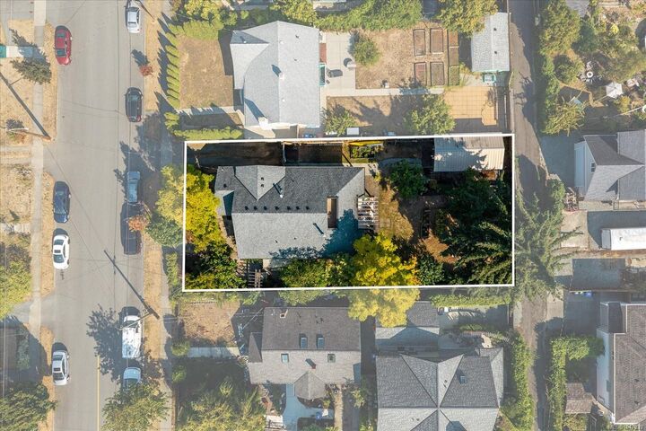 Property Photo: 66 Kennedy St BC V9R 2H6