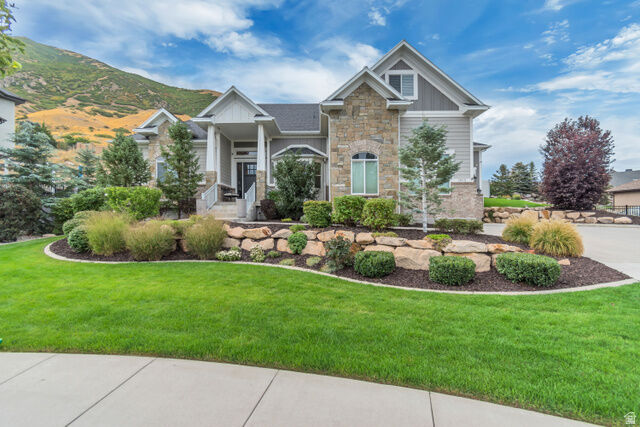 Property Photo: 1912 E Somerset Ridge Dr UT 84020
