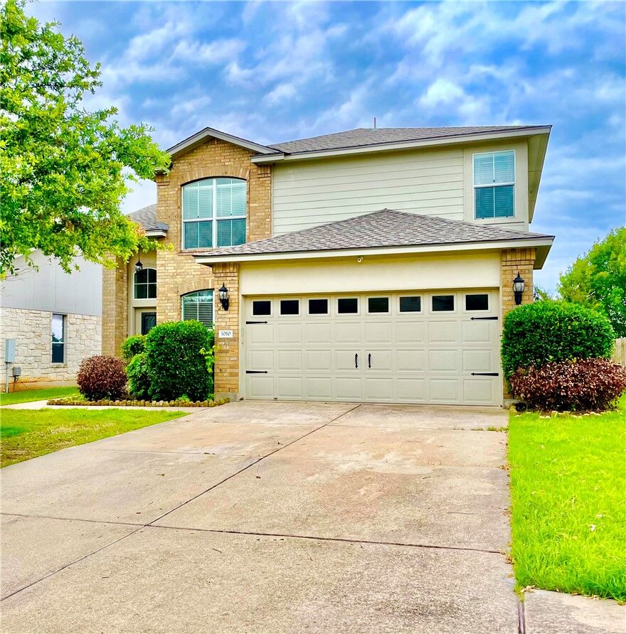 Property Photo:  1010 Aiken Drive  TX 78641 