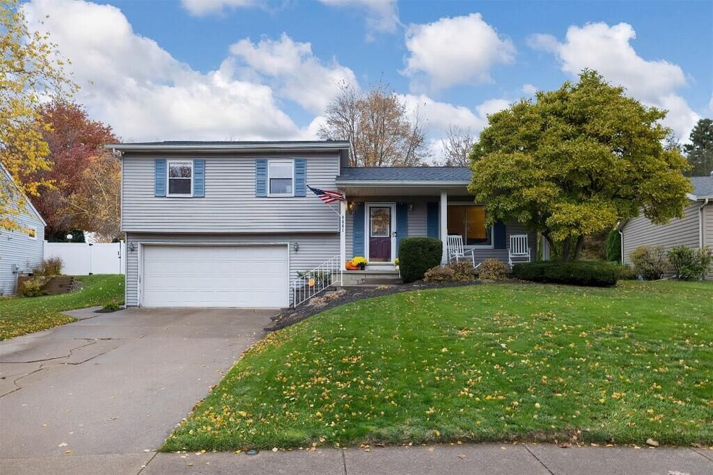 Property Photo:  4041 Calico Dr  PA 16506 