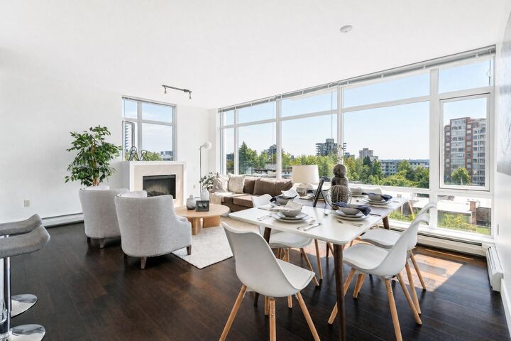 Property Photo:  1320 Chesterfield Avenue 601  BC V7M 0A6 