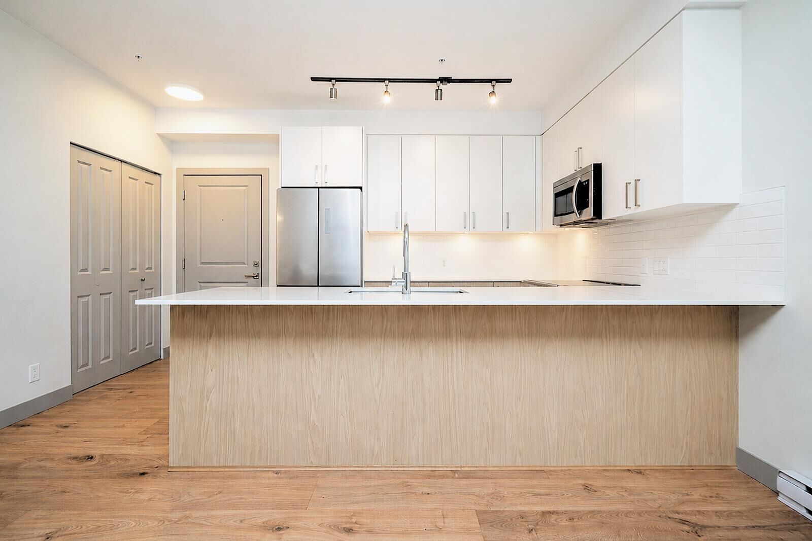 Property Photo:  6968 Royal Oak Avenue 210  BC V5J 4J2 