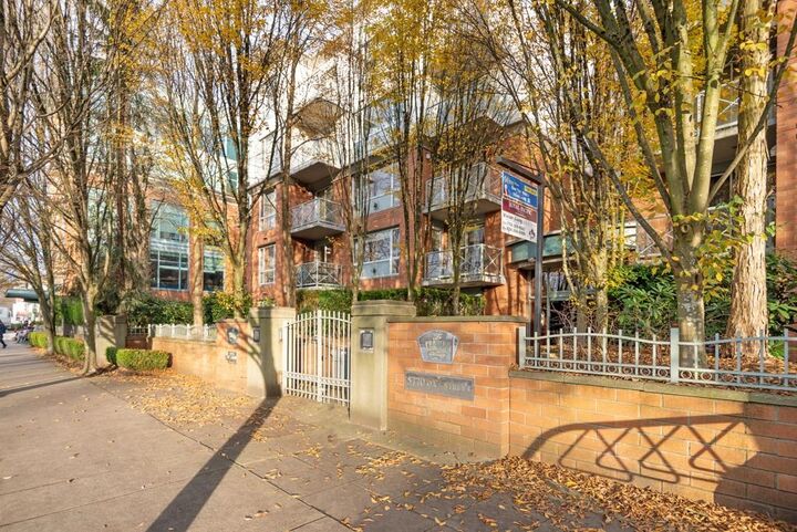 Property Photo:  5770 Oak Street 208  BC V6M 4M5 