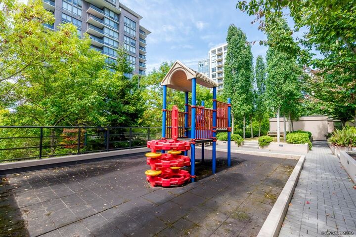 Property Photo:  6333 Katsura Street 603  BC V6Y 4L9 