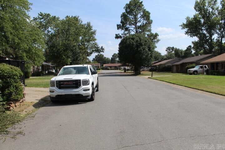 Property Photo:  1610 N Lowe Street  AR 72160 