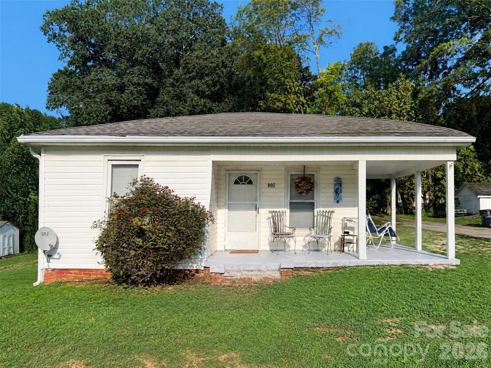 Property Photo:  900 Alma Avenue  NC 28081 
