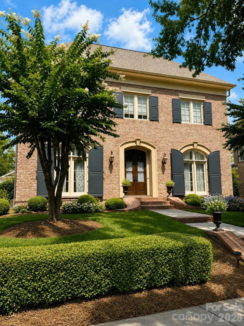Property Photo:  8820 Heydon Hall Circle  NC 28210 