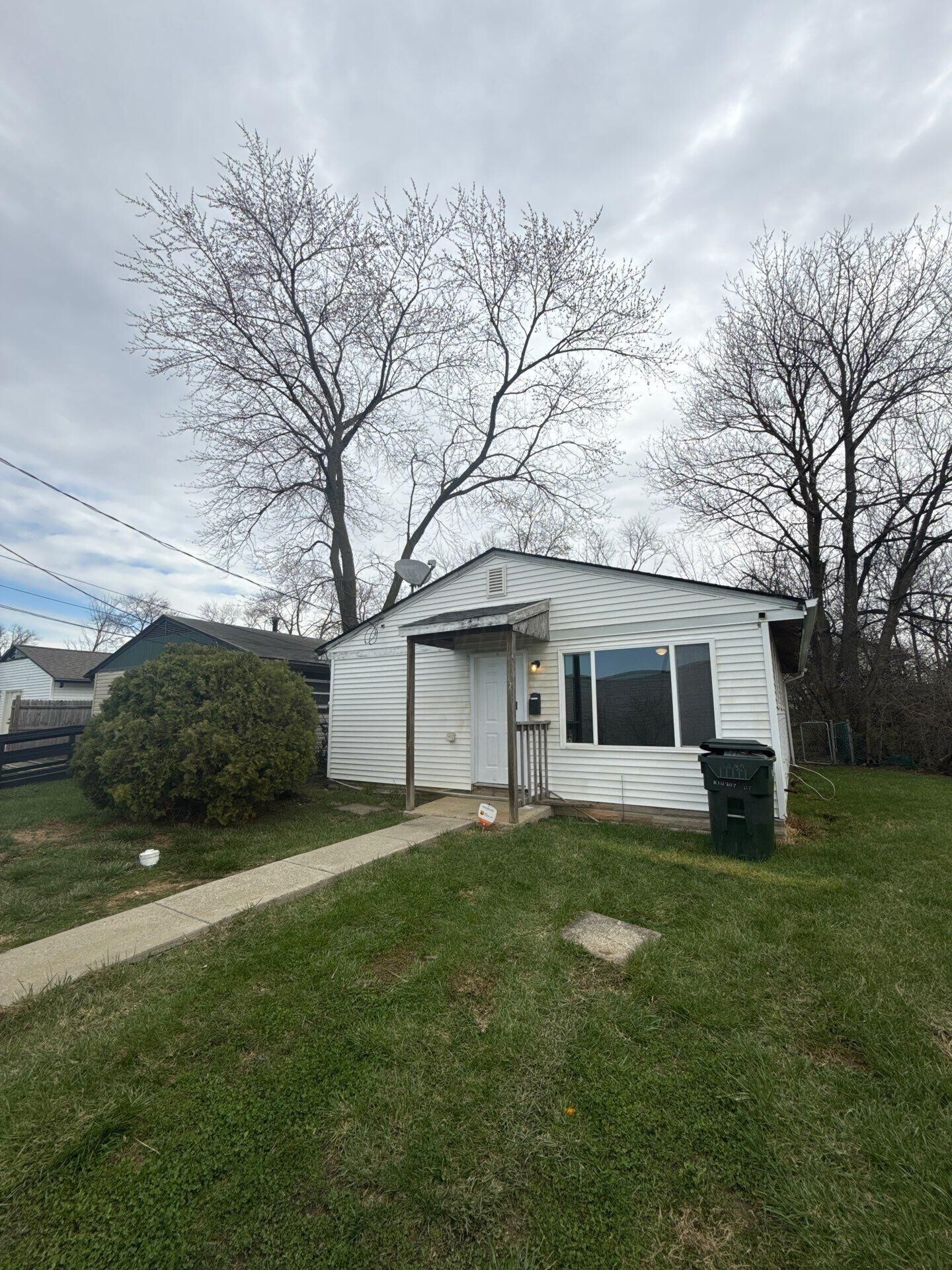 Property Photo:  1482 Kingry Street  OH 43211 