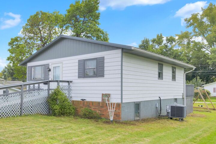 Property Photo:  1116 E Chestnut Street  OH 43130 